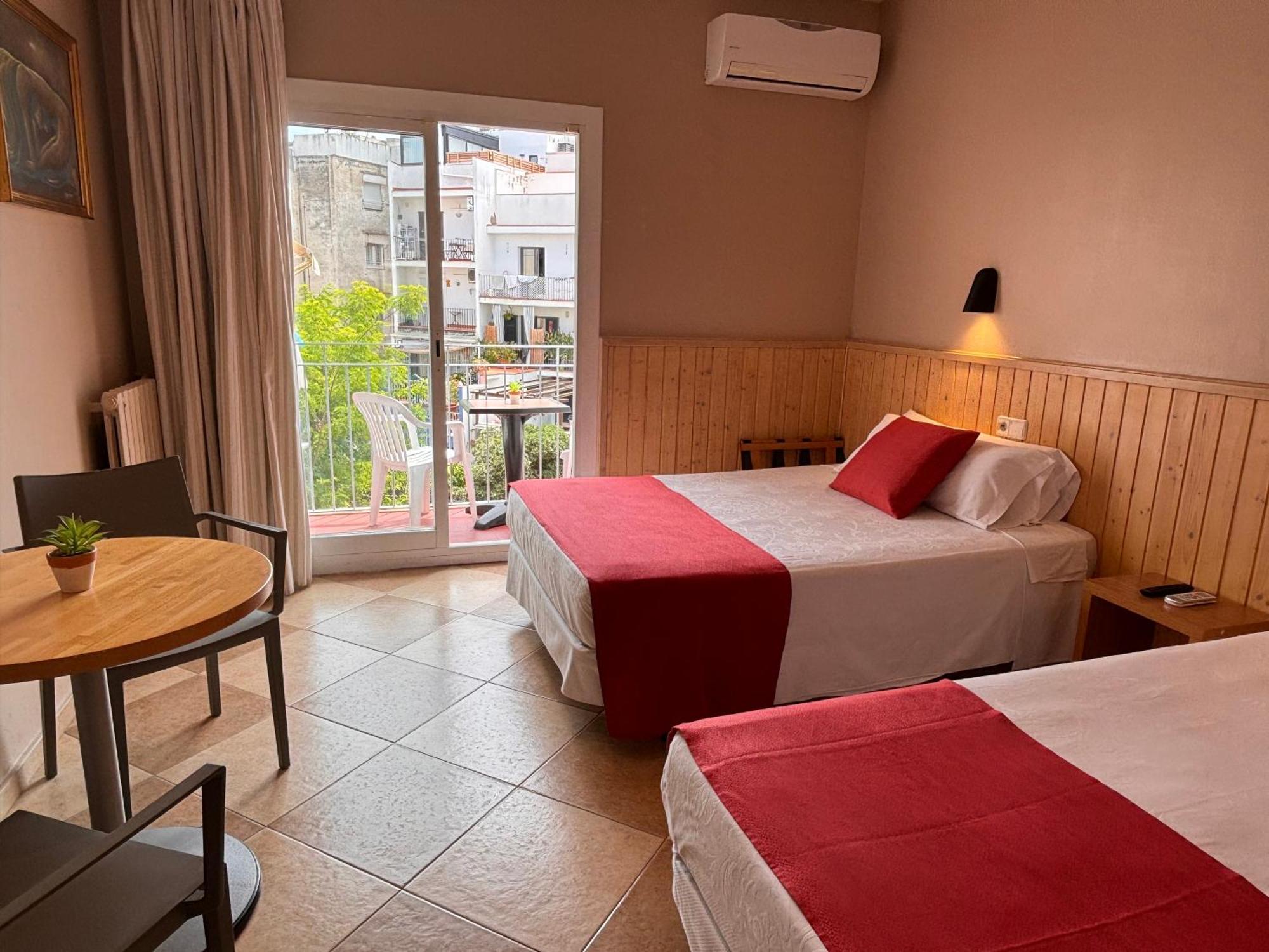 Hotel Piccadilly Sitges Eksteriør bilde